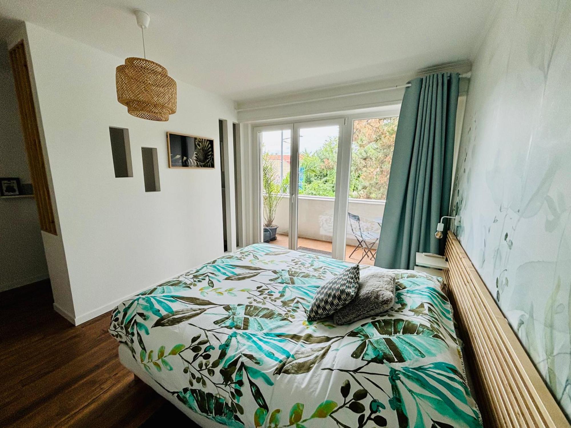 Appartement De Standing Proche Centre Ville Et Gare 牟罗兹 外观 照片