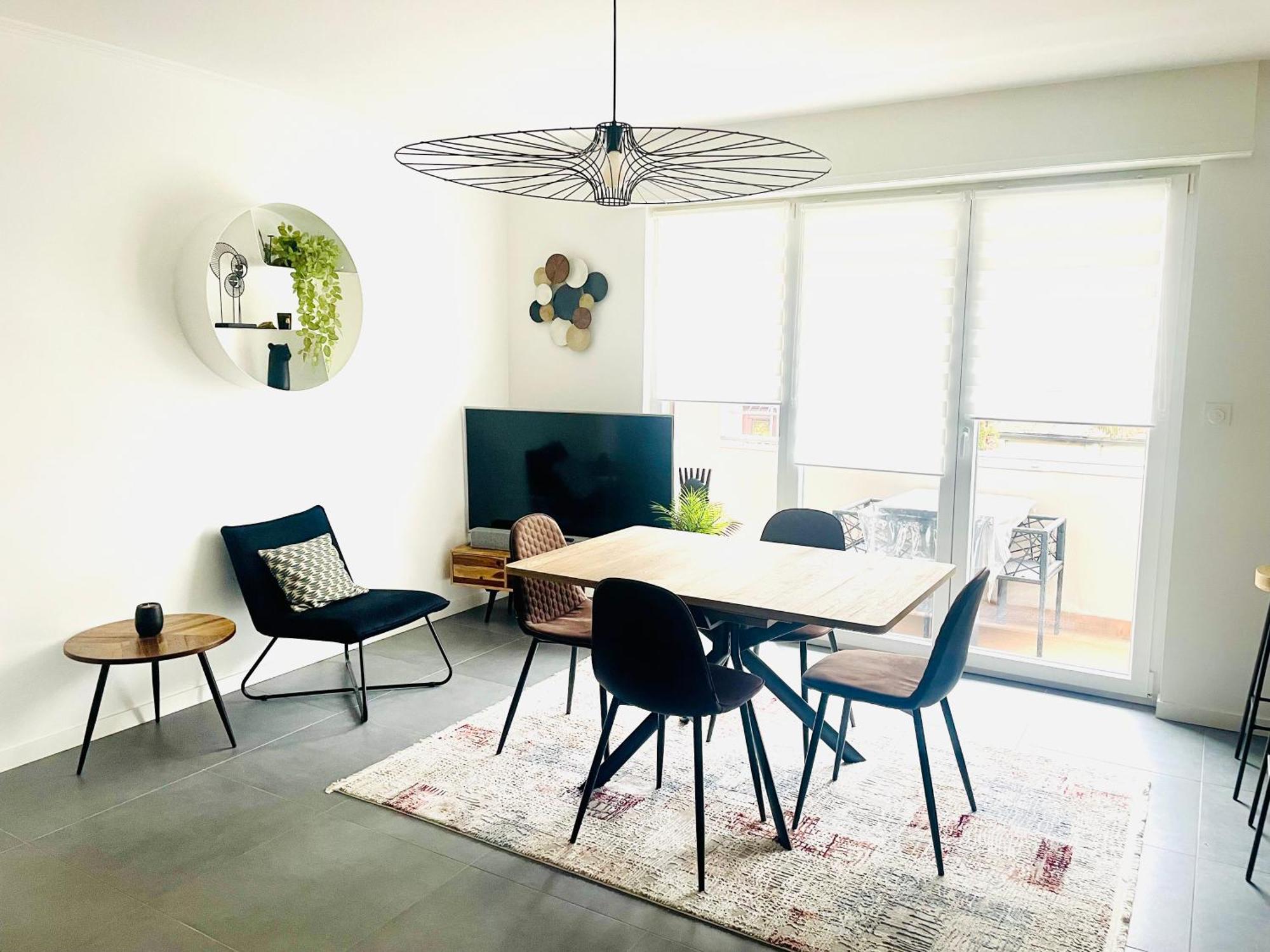 Appartement De Standing Proche Centre Ville Et Gare 牟罗兹 外观 照片
